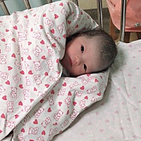 👪生完啦…享受着宝宝到来的喜悦，都忘记来报喜了…小王子一枚…哈哈哈…和大家想的一样…幸好没有买...