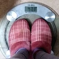母乳喂养，自己带娃，体重就是恢复的快，离孕前体重42.5公斤又近了一步