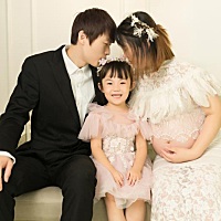 二宝出来啦……是个女宝.8斤二两的大胖姑娘...虽然没能儿女双全 有点儿遗憾 但俩小棉袄也不错哈…阳历11...