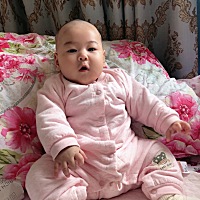 二十岁的老母亲和小光头儿子😉今天我们会自己坐啦😆