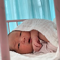 总结生完孩子前几天的感悟 1，如果可以请护工或者月嫂一定要请，减少很多纠结和老人的喂养问题 2，喂养...