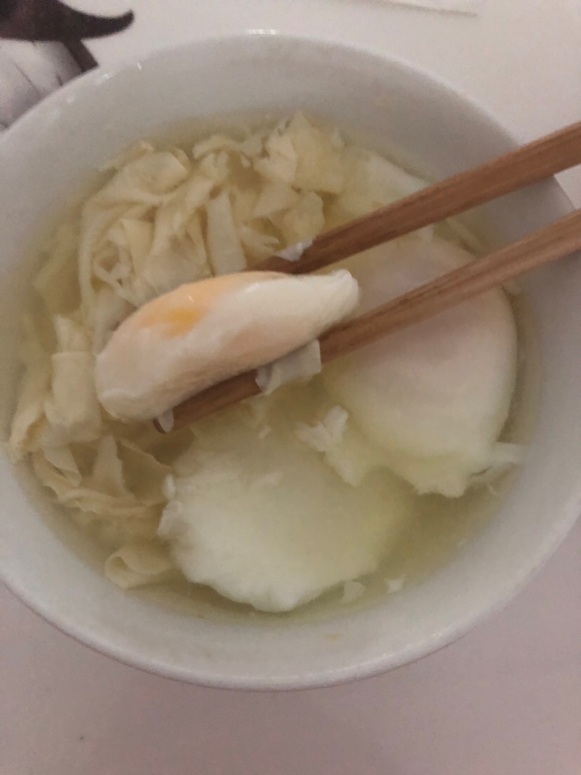 豆皮土鸡蛋，据说做月子要多吃豆制品