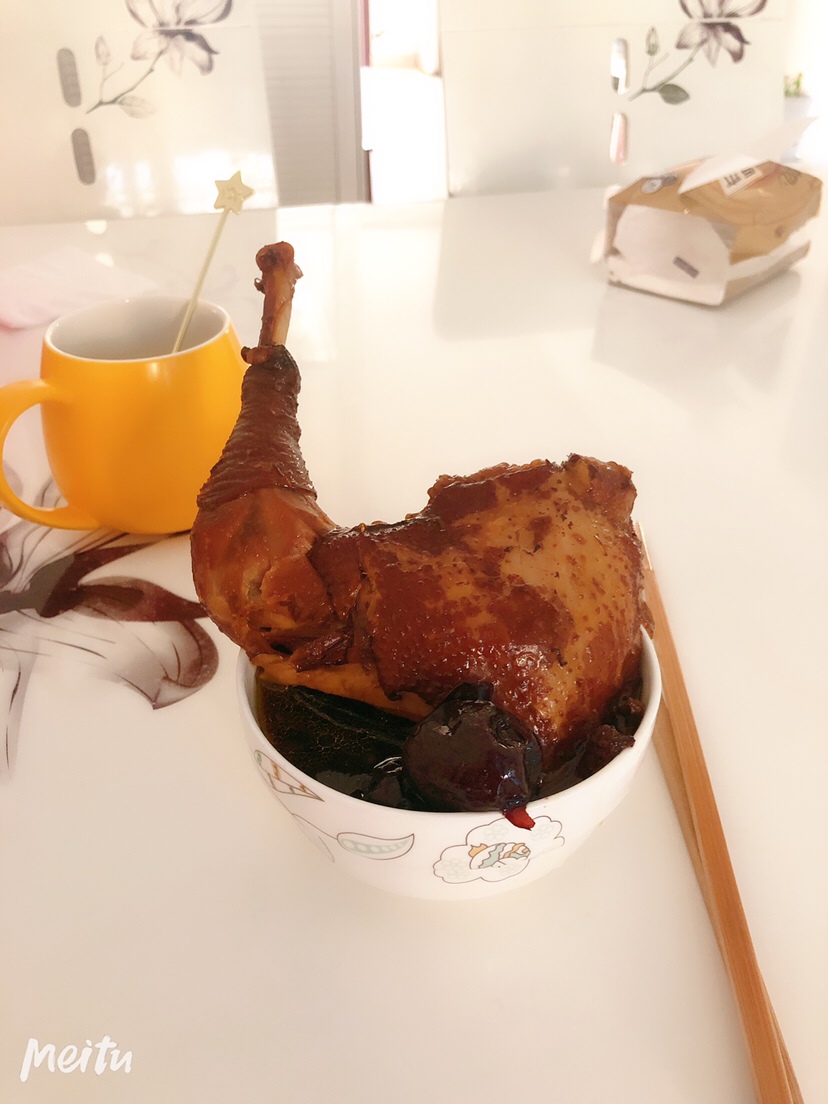 老母鸡炖红糖红枣