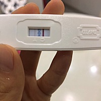 5号排卵，第一张是18号早上测的，第二张是今天晚上测，第三张是今天晚上同时测的不一样的品牌差别怎么这...