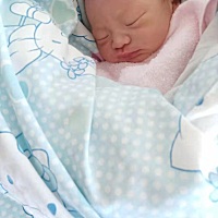 经过两天两夜的努力终于把bb生出来了，5.3斤女宝，感谢怀孕管家在孕期的陪伴。 宫缩疼真的是世界上最难...