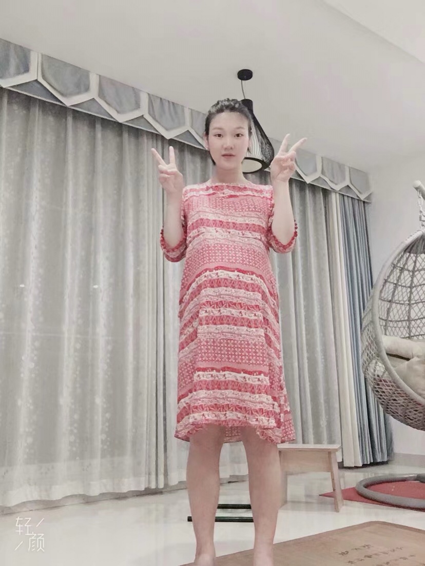 孕后，月子里～低调十个月，贪玩化个美美的妆月子里就出去了
