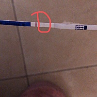 28号的月经，今天晚上无聊说测一下，然后有浅浅的杠，明早上用晨尿再测一下