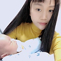 带娃不容易的 宝宝们40天了，拍了照片，一点不配合