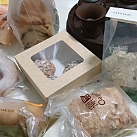 每次我都不敢说我想吃什么，比如今天我说我想吃点面包，在家里坐月子有时候会突然很饿，想吃东西，然后...