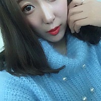 很多人都说我越活越年轻 当妈以后跟大学生一样 看着显小 我永远不会因为有娃而丢失自己丢掉那个曾经爱笑...