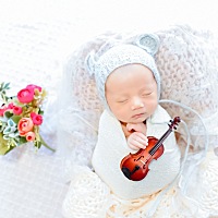 谢谢你来到我的世界❤️出生时瘦弱得像个小老头（5.6斤），第17天的照片，快8斤啦，终于看到有点肉嘟嘟...
