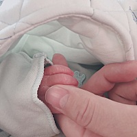 经历完宫缩疼，迎来了涨奶痛😭，无痛针不吃劲的我经历了产房三个小时的三指到八指的宫缩，经历了55分...