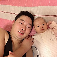 自己一个人带孩子已经二十天了、婆婆11月11号没出月子就上班去了、奶婆婆在我家陪我、老公晚上回来的晚...
