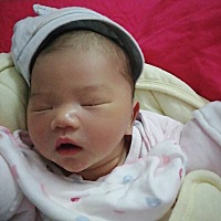 40 6晚上12点出生5.6斤女宝 整个孕 期吐了四个半月 胖了三十斤 肚子圆的 顺产两指就人工生产了 就痛了一...