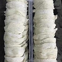 最近变天变得快给怀孕三个月的老婆煮点燕窝增强抵抗力💪为了孩子花多少都值。