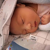 找老婆就要从小时候抓起，放心我以后会是个好婆婆，有没有哪家闺女定个娃娃亲啊！