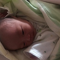 怀孕38周，12/3号历尽千辛万苦，终于把孩子生下来了，6.2斤小乔治一枚，看到宝宝的瞬间觉得一切痛苦都值...