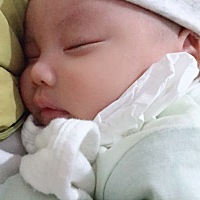 抓紧睡哦 等一下继续战斗。加油 你娘的黑眼圈呀