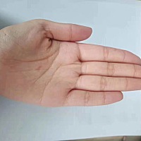 感情是个很难说得清楚的东西，感情也是一个很容易说得清楚的东西，或者说感情根本就不是东西😂😂😂