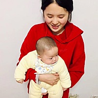 孕前产前各种担心怀孕了生了娃会各种变胖变丑，认真护肤的我呀，和没生孩子一样，还比孕前白了呢。