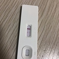不是很明显，各位大神想问下我是不是怀孕了？在线等，谢谢！