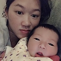 宝宝满月了。愿你以后健康快乐成长。听听话话。好乖呀。