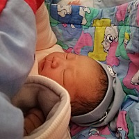 什么看肚子形状，胎心率，胎动位置，酸儿辣女都不准，还是以生下来为准。都说是个乔治结果给了个佩奇，...