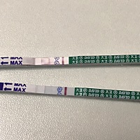今天姨妈日没来，昨天还差点晕倒了～唉，晚上测了一下，第一个颜色太奇怪了，像炸糊一样，第二个个是喝...