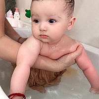 快三个月了，还是吃过就拉…一天大便六七都不止，纯母乳喂养，有没有同款宝宝