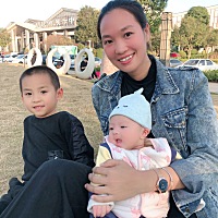 今生有幸为你们额娘，         余生必定护你们周全！
