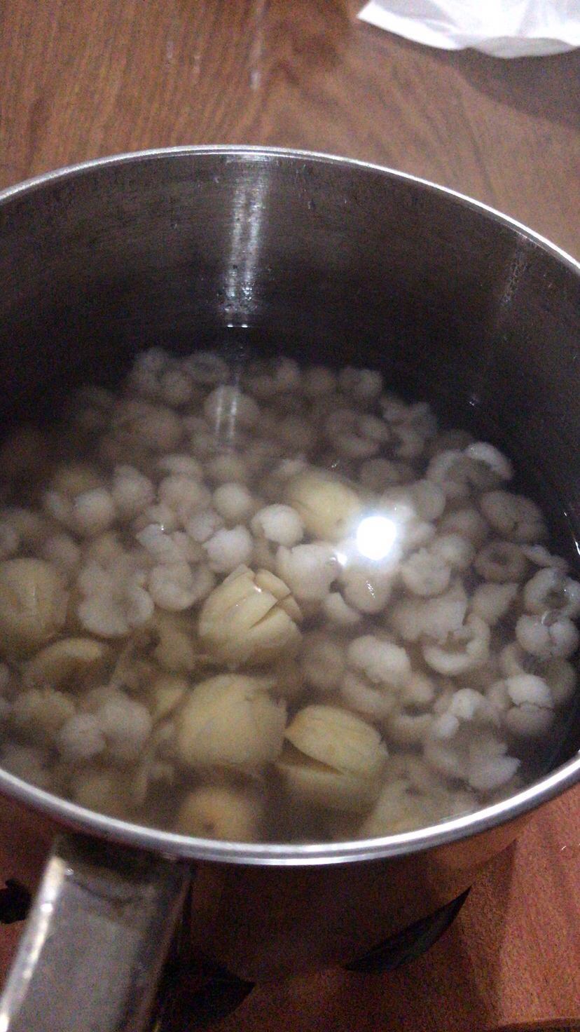 莲子芡实汤