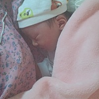 求解，宝宝断奶后，怎么丰胸！ 我相信这也是很多宝妈想知道的，女人一旦生了孩子，喂了母乳胸部就下垂，...