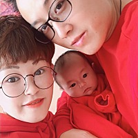 有没有做产后检查的宝妈经历过同样的问题，就是新生儿42后去检查，大腿纹一条腿有，另外一条腿没有，医...