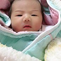 没生的时候天天盼你出来，现在出来了，我分分钟想把你在塞回去，现在出生有半个月了，白天睡的跟猪一样...