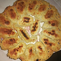 饺子不错，大宝吃了五个饺子馅儿