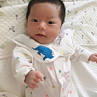 Hi ，小伙子 恭喜你今天满月啦❤️ 健康，爱，喜悦，和平！