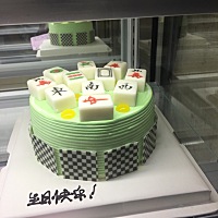 在家带娃，如果遇到了经济问题，还信用卡什么的，老公的荷包也成了负荷了，你们会选择把自己的金器拿出...