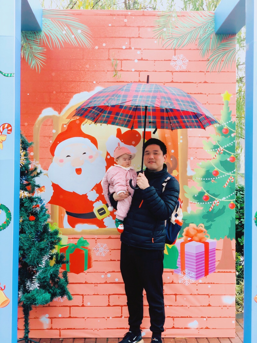 有雨的圣诞也很美呀