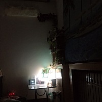 每晚陪伴我的小台灯和闹钟，每晚自己一个人带孩子，喂奶，换纸尿裤，之前每天睡不醒，孩子一睡我就睡，...