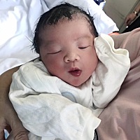终于卸货了，7.3斤大儿子！刨腹产太痛苦了！再也不想生孩子的冲动！