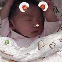 猪尾巴一枚，医生非让顺产，我想打无痛，不知道为什么周末不给打，最后还侧切了，儿子啊你要快快乐乐的哦
