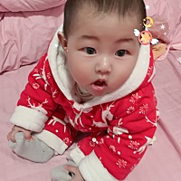 七个月零8天，体重21.5斤，身高75厘米，能吃能睡，不哭不闹的天使宝宝，