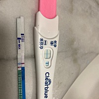 月经一般28天有的时候30天 距离上次排卵期17、18、19 最后一次同房在19号 这个是昨天元旦下午6点多测的...