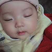 宝宝鼻子呼哧呼哧响打喷嚏偶尔咳嗽可以打预防针吗？是不是感冒了