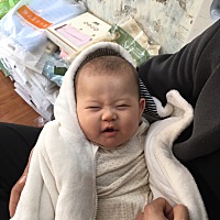 和每家有宝宝的人家一样，我家也是，自从有了宝宝，爷爷奶奶姥姥姥爷都来教育我如何带娃。每次我提出异...