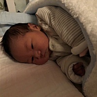 今天是小宝贝出生的第6天，出生的第三天就被医院赶出院了，昨天一大早社区的医生来上门服务，测试宝宝黄...
