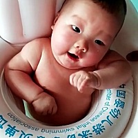 宝宝生下来七斤一两，满月十斤，46天12斤现在2月19天才13斤6两正常吗？偏瘦吗？后面不怎样涨了