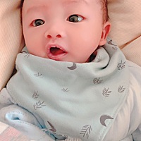 我家宝贝今天25天啦！你是我生我养我带 每天有熬不完的夜 从生你到现在我没有睡过一次好觉