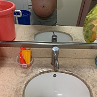 医院照的相片，乔治一枚，两个儿子了，二胎太痛苦了，40 3，脐带2圈，羊水超多，胎盘功能不良，催产催了...