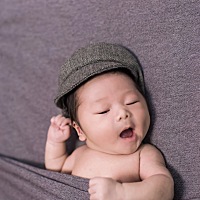 也有可能是月子期间激素原因让我特别的敏感玻璃心 宝宝有时候憋的脸通红打屁打不出来肠绞痛胀气我都心疼...